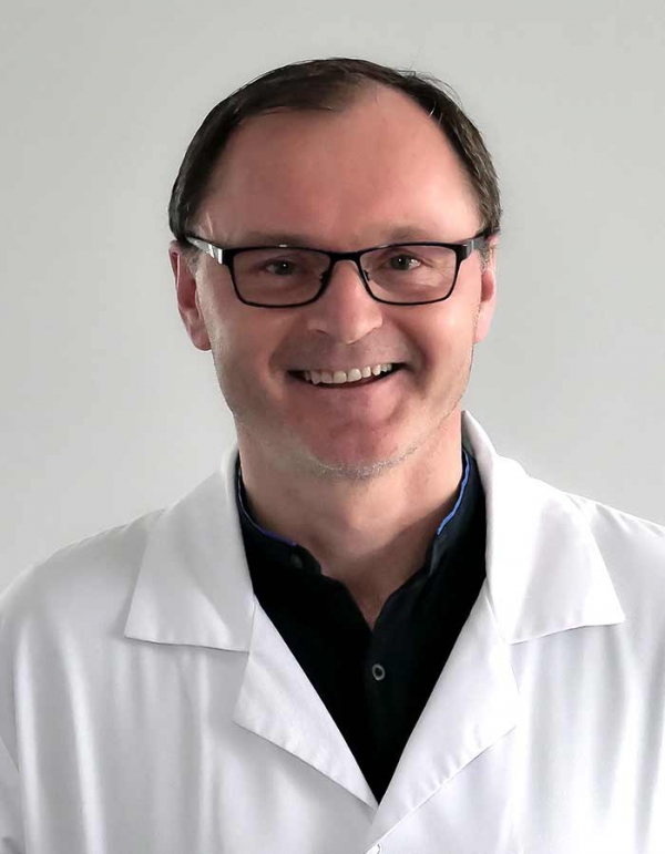 dr  n. med. Piotr Nowak 